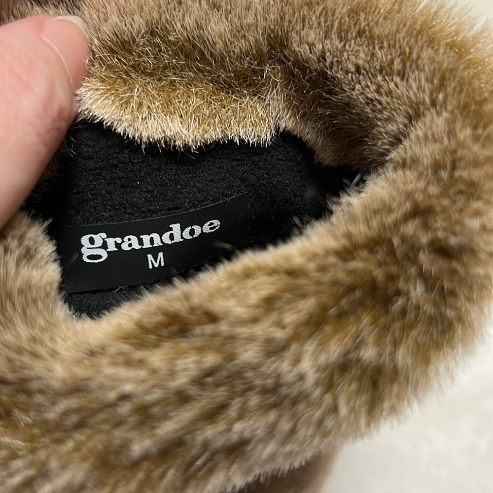 NWOT Grandoe fur trimmed gloves - Picture 4 of 5